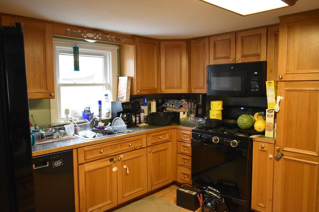 133 Mt Delight Road Deerfield, NH 03037 - Photo 3 of 40