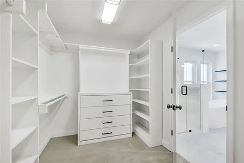 walk in closet