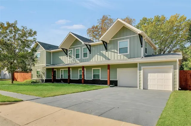 $650,000 | 316 Athenia Drive, Fort Worth, TX 76114