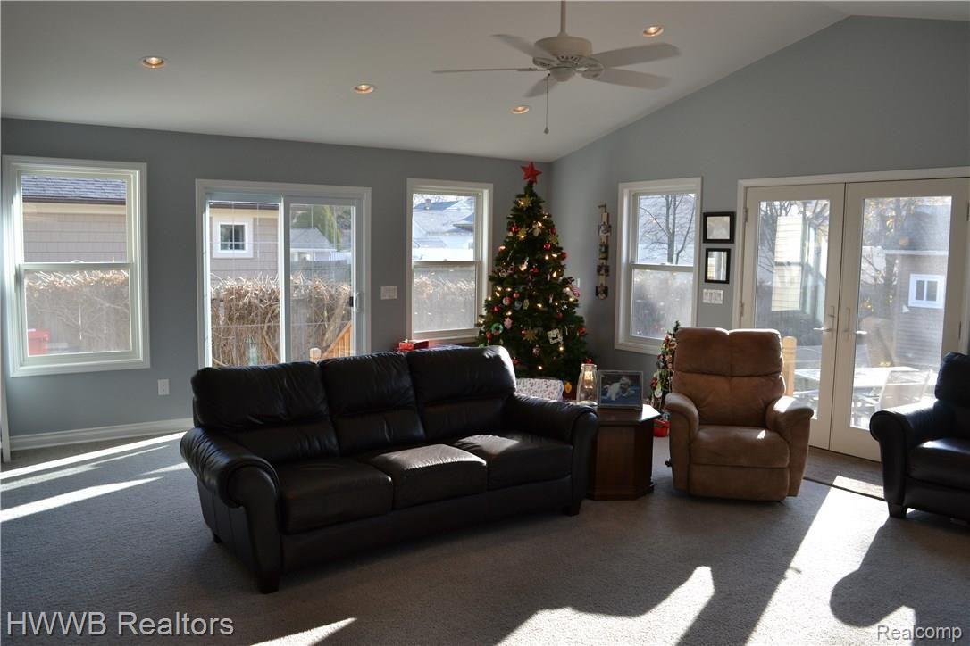 128 Linwood Avenue Rochester, MI 48307 - Photo 20 of 44 family room with doorwalls to backyard