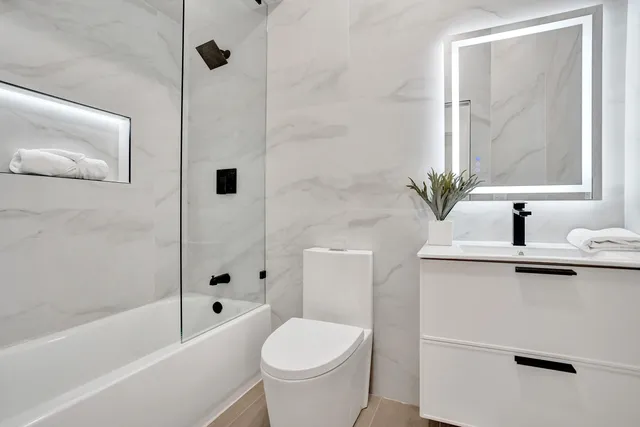 $890,000 | 13642 Breton Lane, Delray Beach, FL 33446