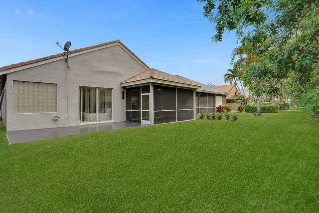 $890,000 | 13642 Breton Lane, Delray Beach, FL 33446