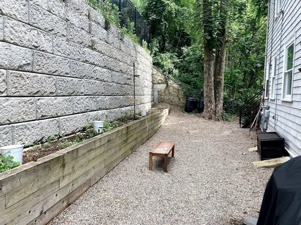 $4,200 | 32 Mason Terrace, Unit 2, Brookline, MA 02446