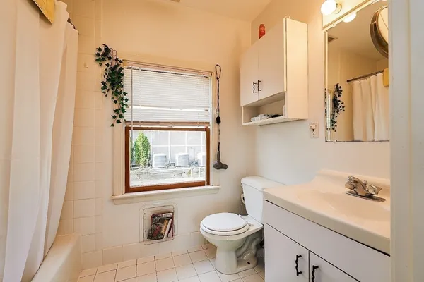 $4,200 | 32 Mason Terrace, Unit 2, Brookline, MA 02446