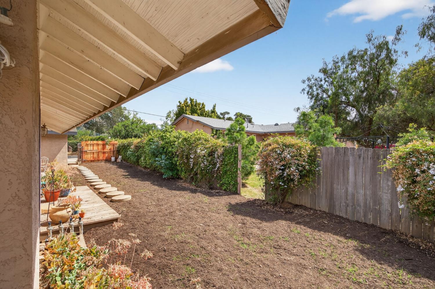 1977 South Rice Road Ojai, CA 93023 - Photo 20 of 32