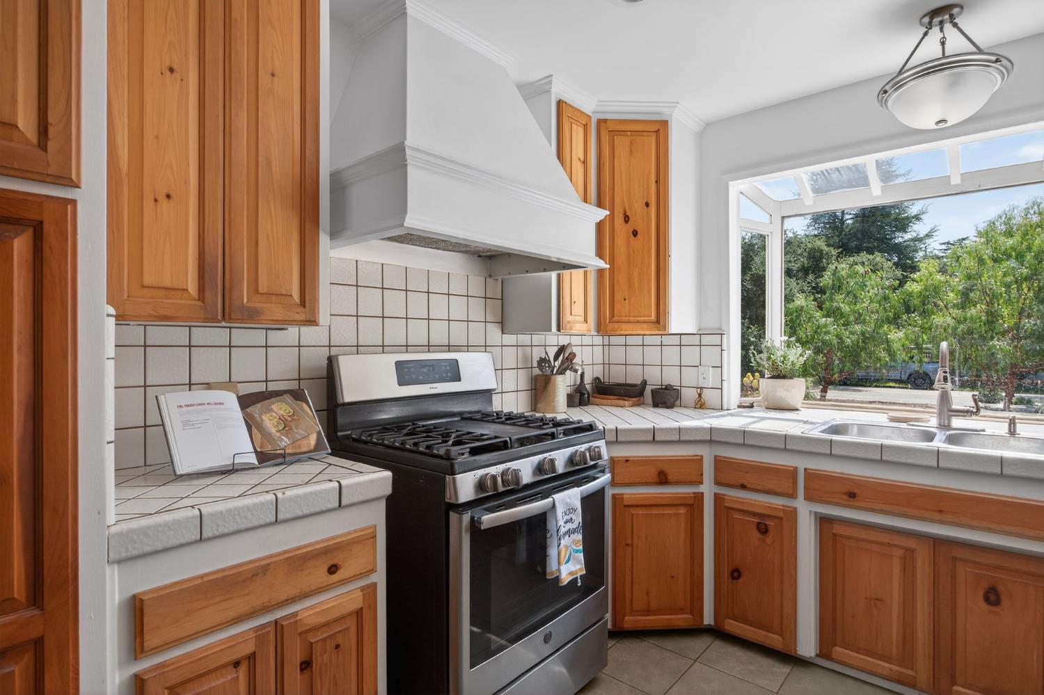 1977 South Rice Road Ojai, CA 93023 - Photo 6 of 32