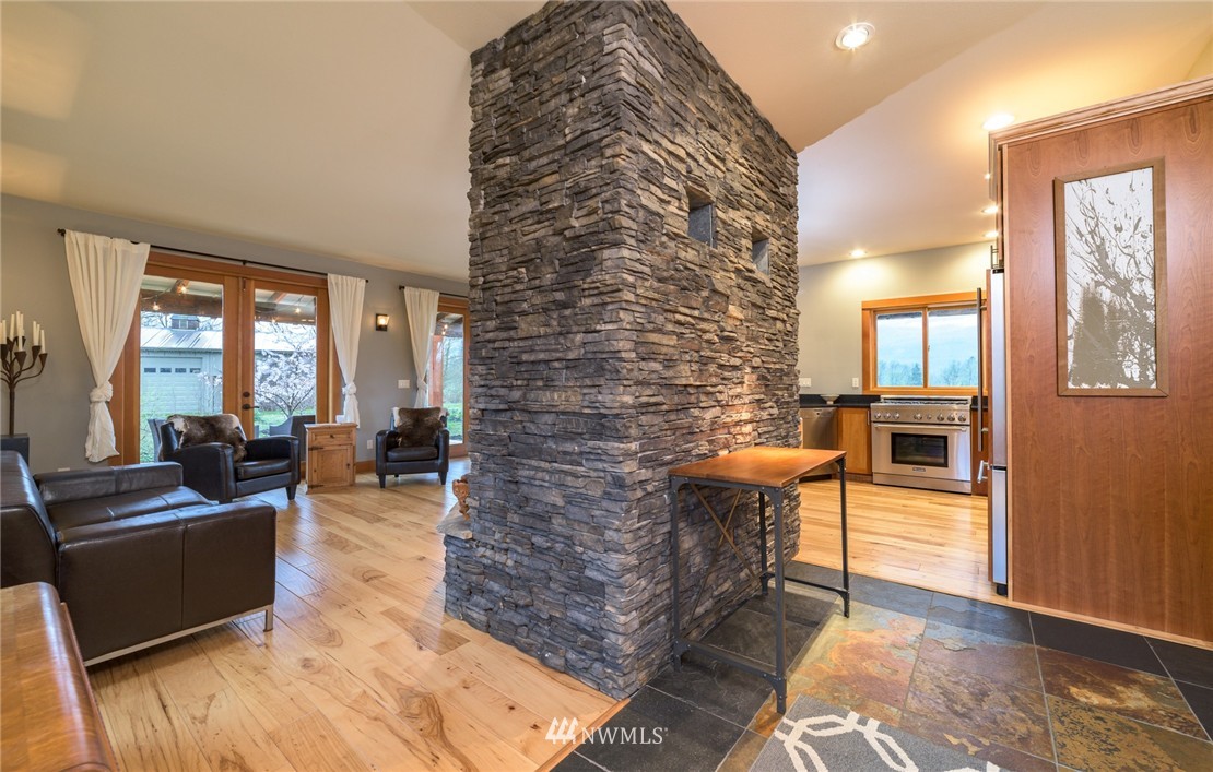 28022 Buchanan Road Sedro-Woolley, WA 98284 - Photo 9 of 24 Gallery Image 9
