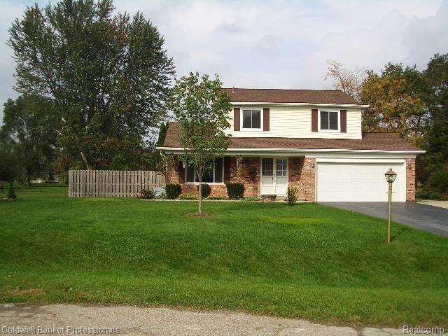 3227 Spring Meadow Drive Rochester, MI 48306 - Photo 2 of 25 Front