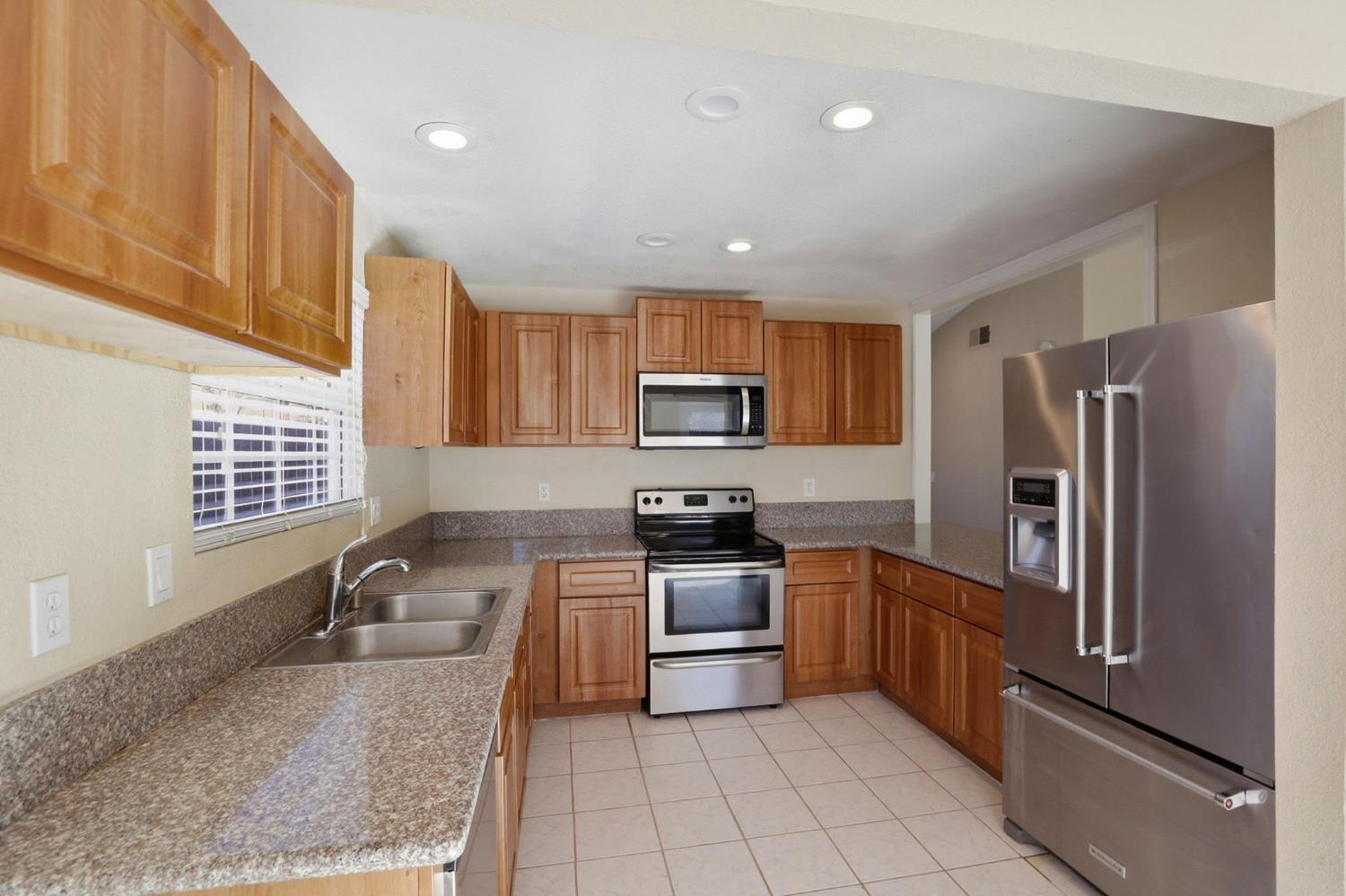 7433 Widener Way Sacramento, CA 95842 - Photo 10 of 33