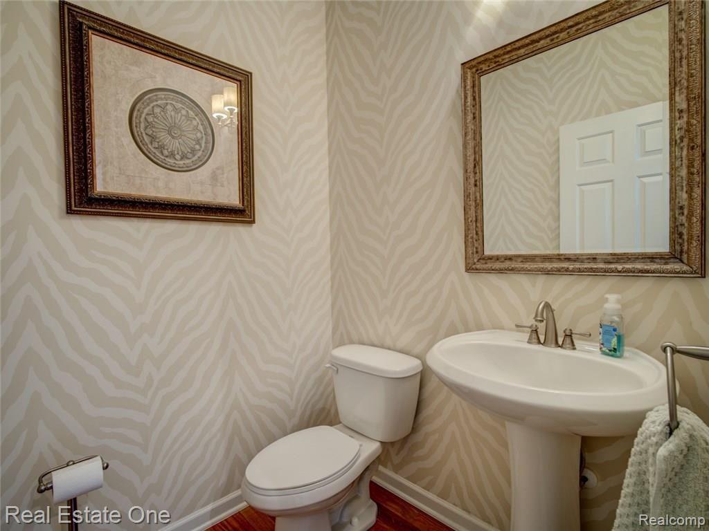 3428 Talbert Circle Rochester Hills, MI 48307 - Photo 14 of 47