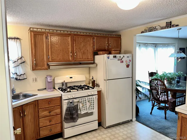 $229,000 | 105 North Mountainview Mh, Stony Point, NY 10950