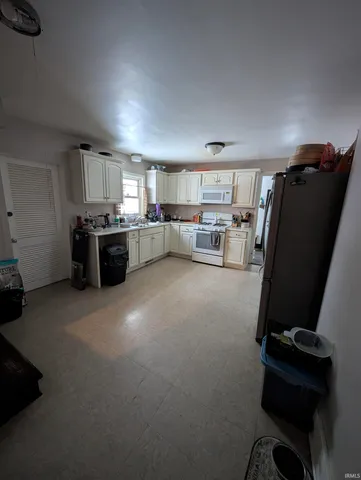 $185,000 | 6903 Highway 1, Spencerville, IN 46788