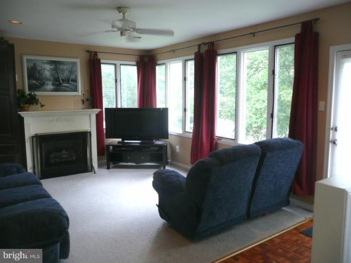 143 Barren Road Newtown Square, PA 19073 - Photo 2 of 23 Family Room