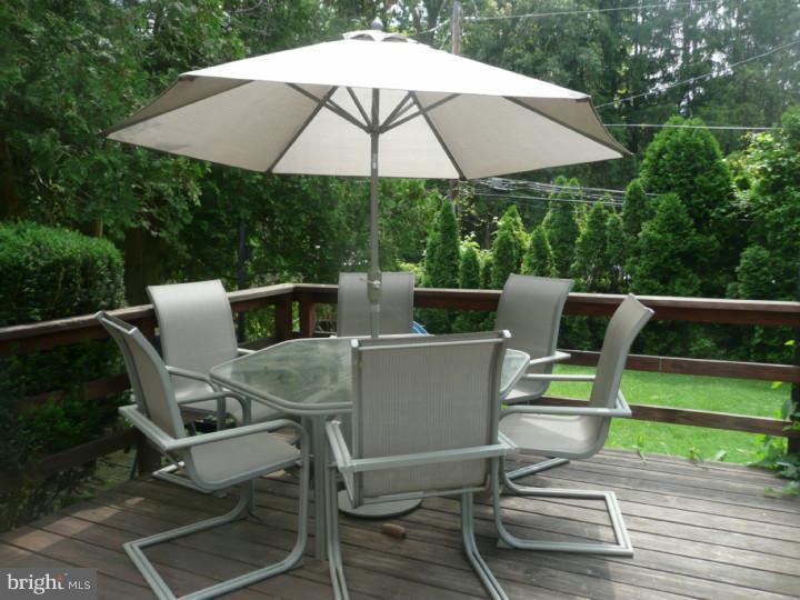 143 Barren Road Newtown Square, PA 19073 - Photo 11 of 23 Deck