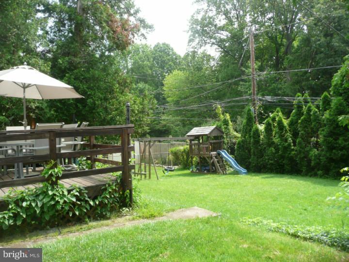 143 Barren Road Newtown Square, PA 19073 - Photo 8 of 23 Back Yard