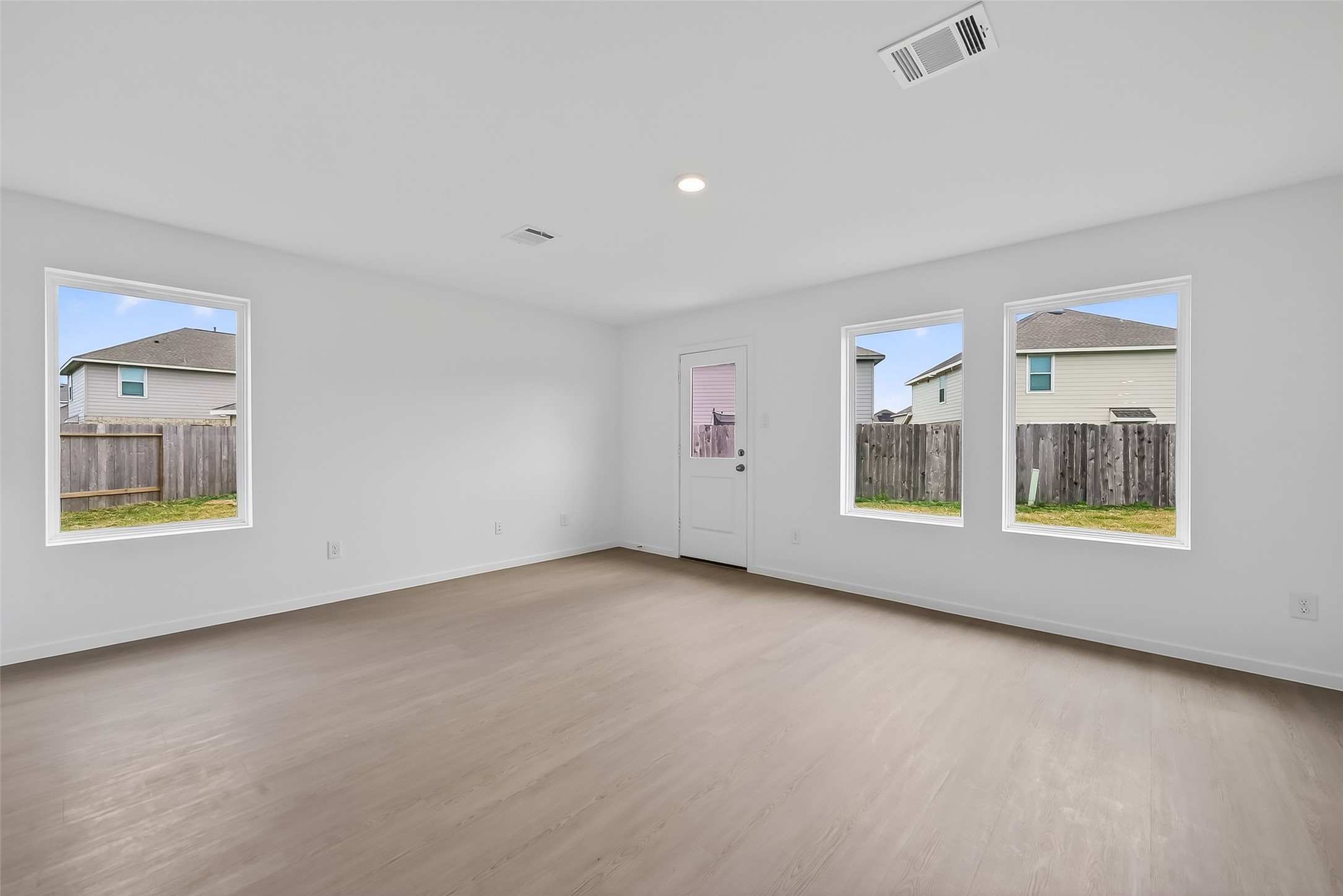 216 Amy Street Angleton, TX 77515 - Photo 17 of 41