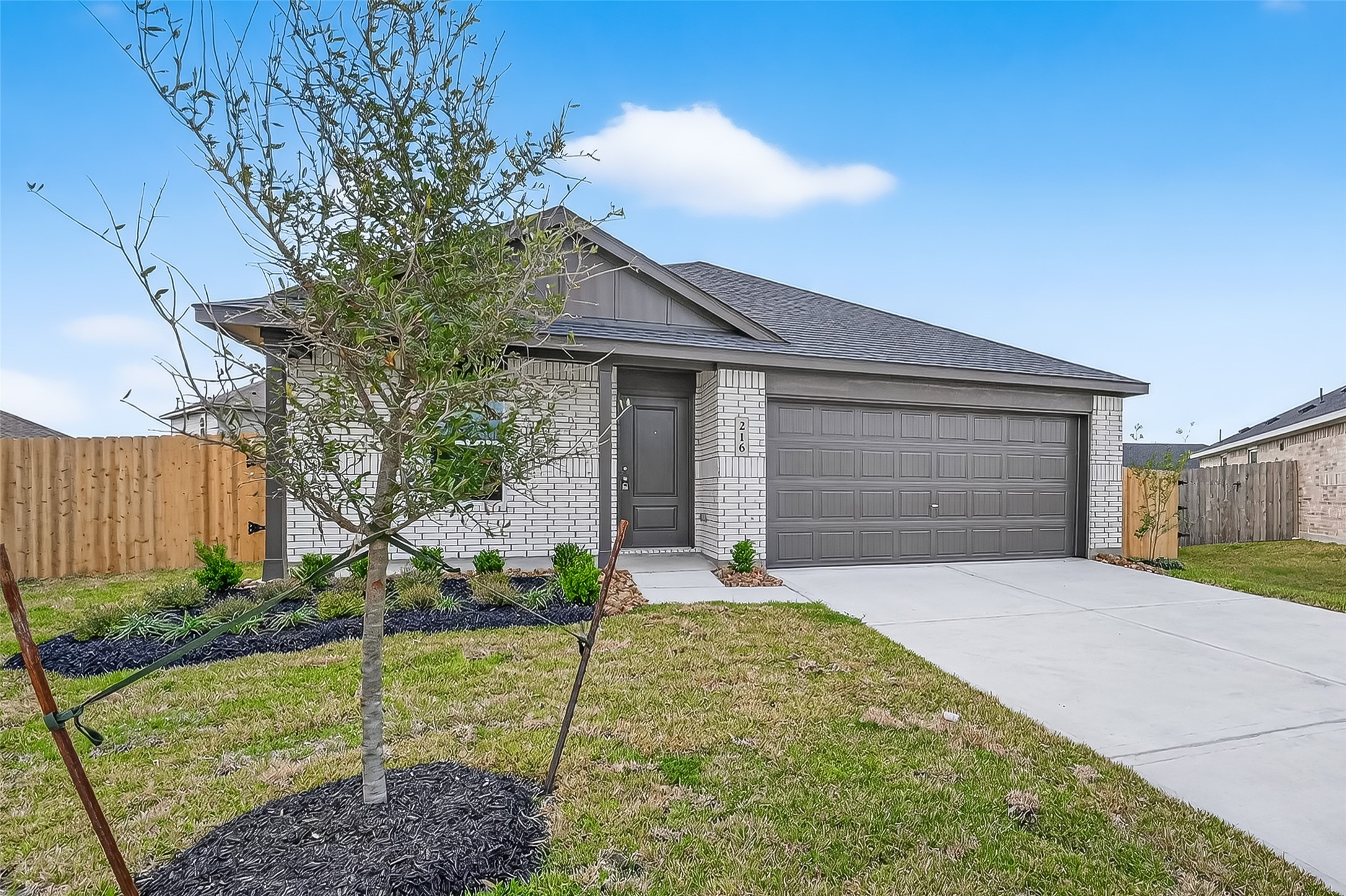 216 Amy Street Angleton, TX 77515 - Photo 3 of 41