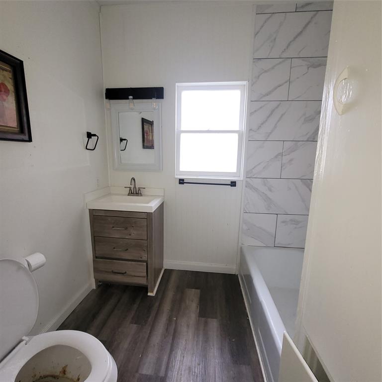 410 Southwest 3rd Street Kerens, TX 75144 - Photo 15 of 21
