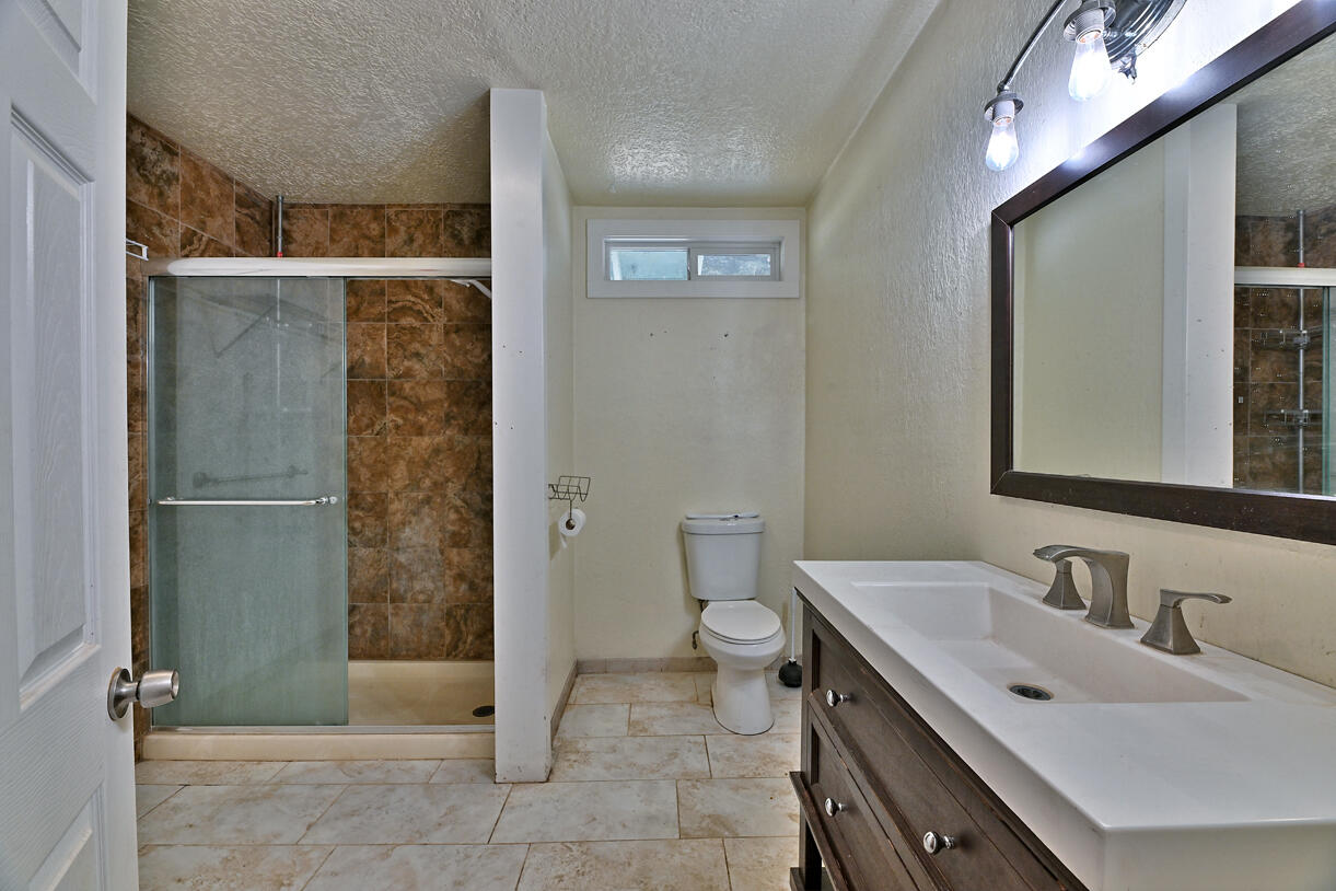 750 Ayres Road Eagle Point, OR 97524 - Photo 11 of 31 DSC_8811