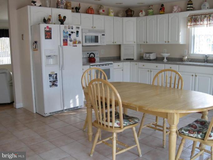 1016 Beach Road Essex, MD 21221 - Photo 14 of 23 Kitchen #3