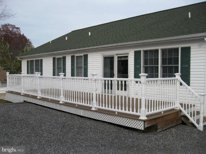1016 Beach Road Essex, MD 21221 - Photo 21 of 23 Deck