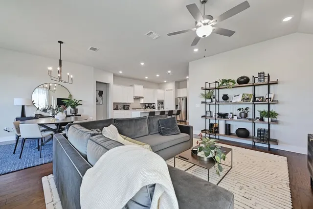 $3,000 | 8421 Thompson Teal Trail, Austin, TX 78744