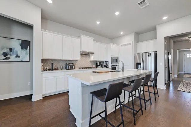 $3,000 | 8421 Thompson Teal Trail, Austin, TX 78744