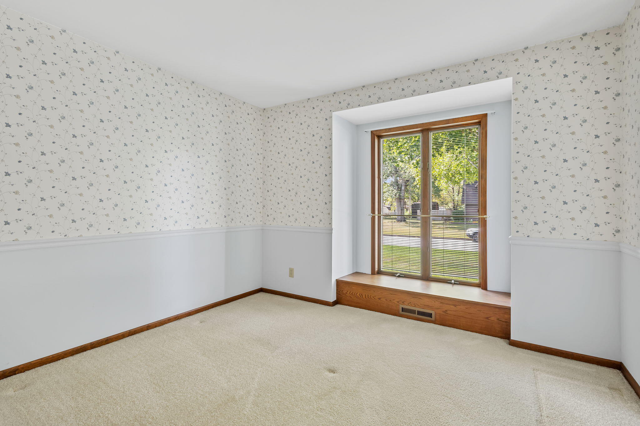 1905 Juniper Street Southwest De Motte, IN 46310 - Photo 31 of 42 a view of an empty room with a window