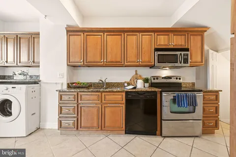 $835,000 | 459 Luray Place Northwest, Washington, DC 20010