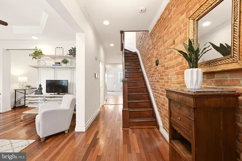 $835,000 | 459 Luray Place Northwest, Washington, DC 20010