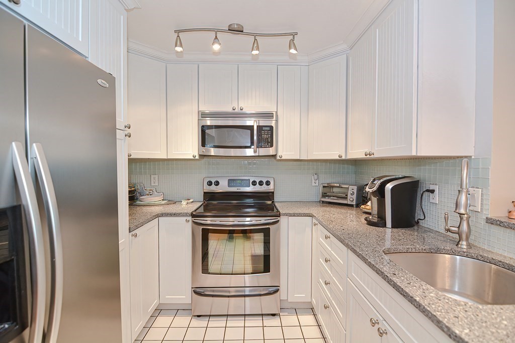 350 Revere Beach Boulevard, Unit P2 12I Revere, MA 02151 - Photo 8 of 40