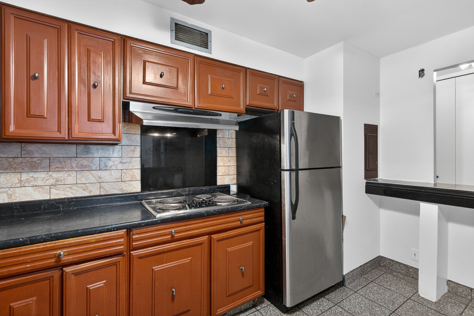 5901 North Sheridan Road, Unit 7G Chicago, IL 60660 - Photo 6 of 21 Gallery Image 6