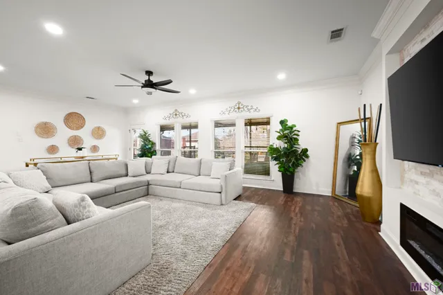 $450,000 | 13865 Parkway Drive, Denham Springs, LA 70726