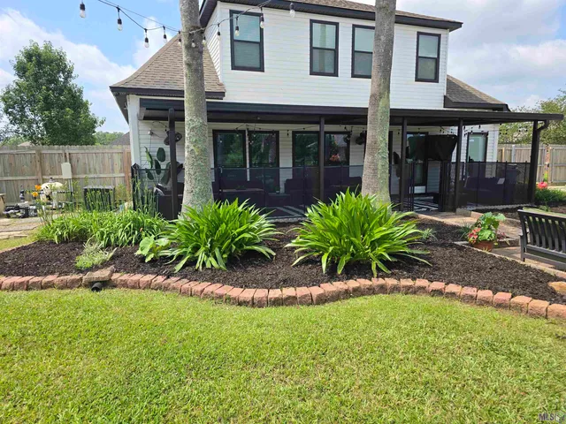 $450,000 | 13865 Parkway Drive, Denham Springs, LA 70726