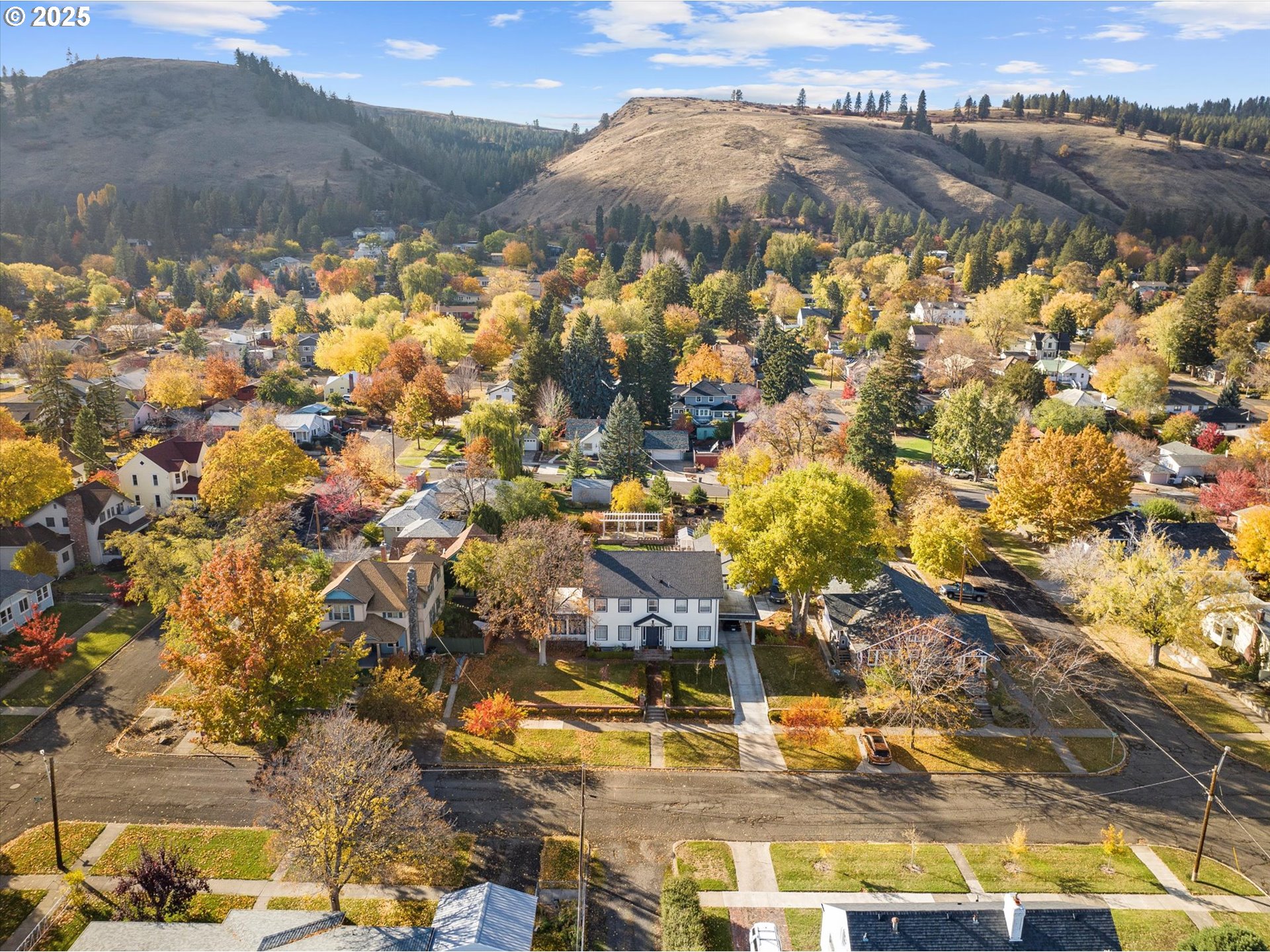 1504 1st Street La Grande, OR 97850 - Photo 3 of 34