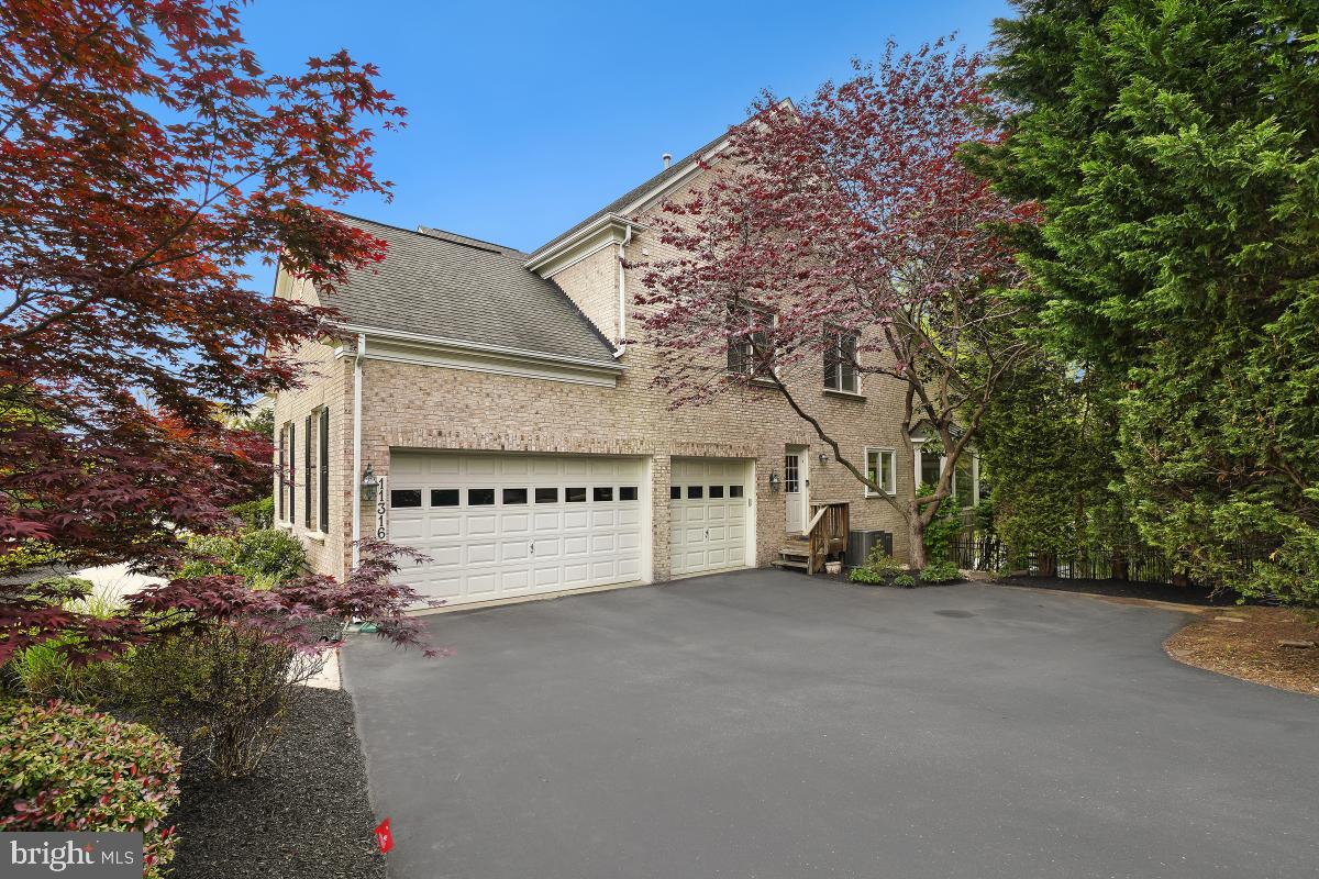11316 Ridge Mist Terrace Potomac, MD 20854 - Photo 2 of 40 Rare 3 car garage in Clagett.