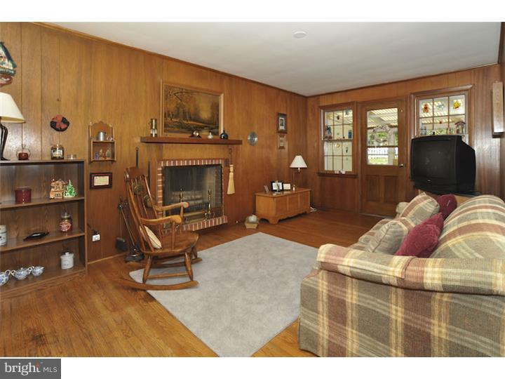 2084 Valley Road Jenkintown, PA 19046 - Photo 10 of 21 Den