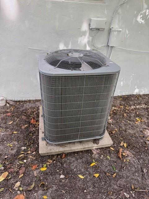 905 Tangier Street Coral Gables, FL 33134 - Photo 3 of 7 a view of fire pit