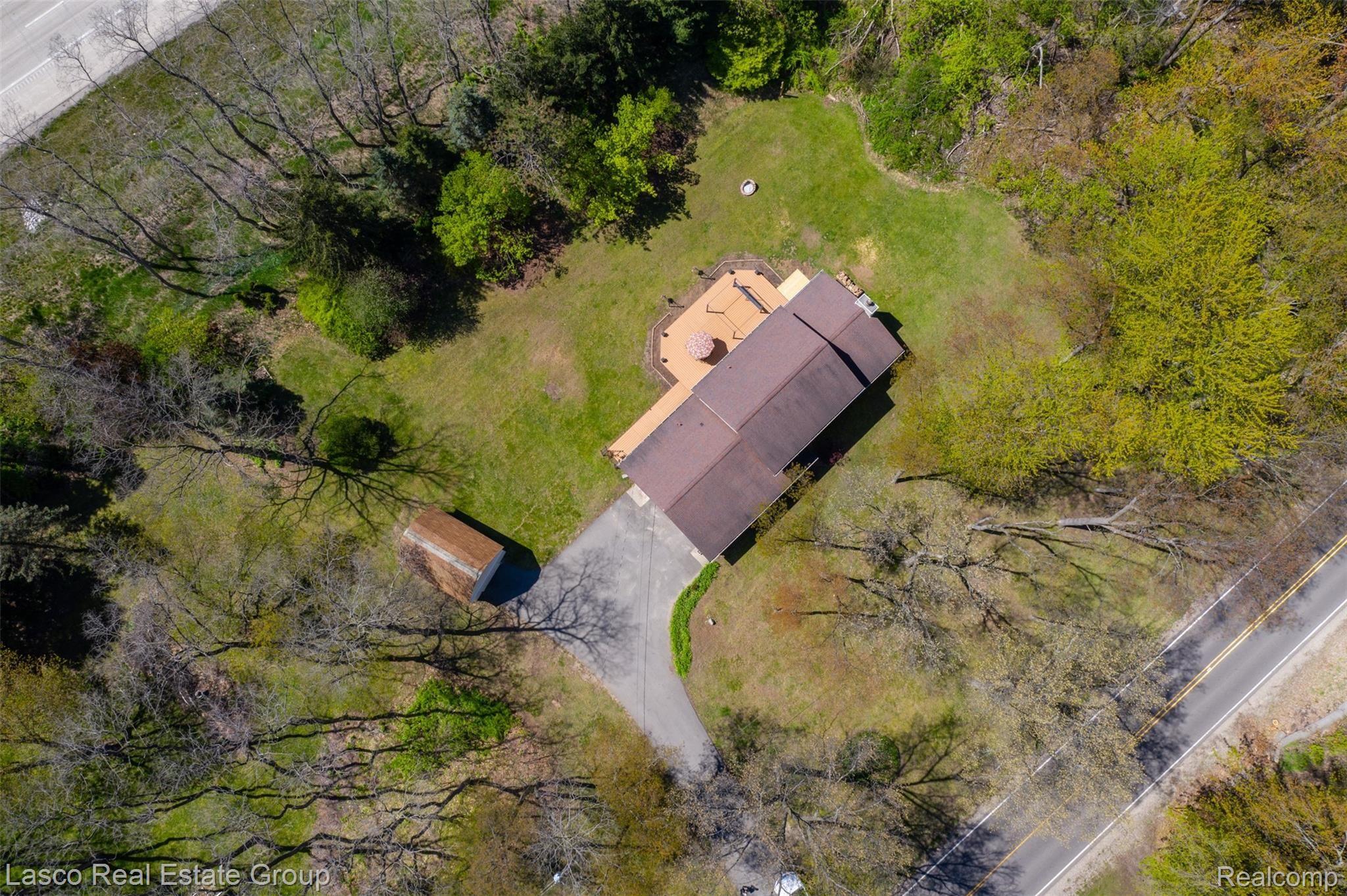 10558 Culver Road Brighton, MI 48114 - Photo 34 of 37 DJI_0729.jpg