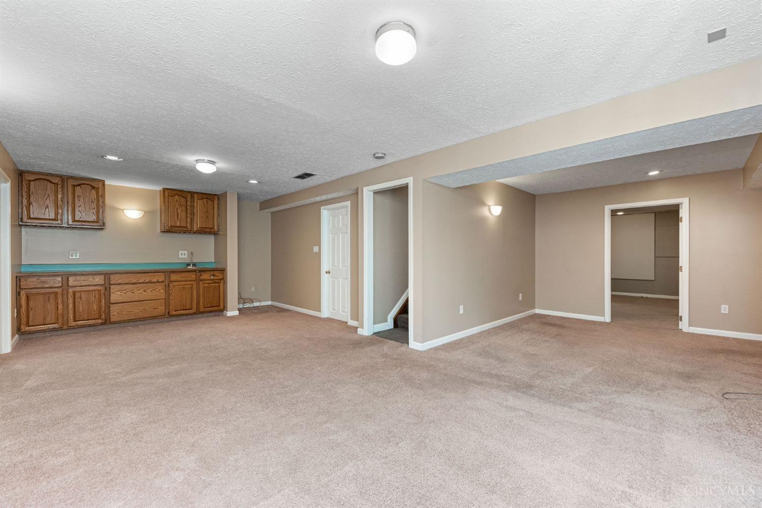6511 Yankee Road Middletown, OH 45044 - Photo 32 of 47 Gallery Image 32