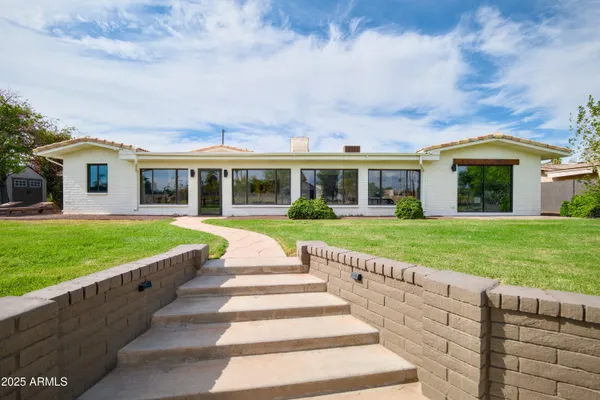 a close view of sink