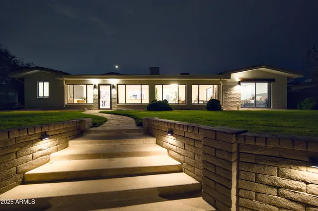 $950,000 | 2425 West Impala Circle, Mesa, AZ 85202