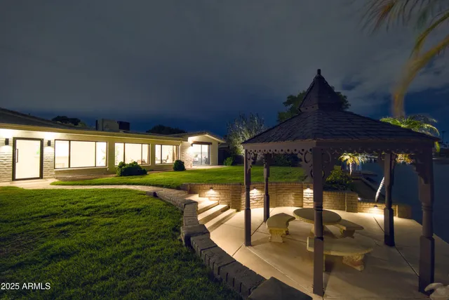 $950,000 | 2425 West Impala Circle, Mesa, AZ 85202