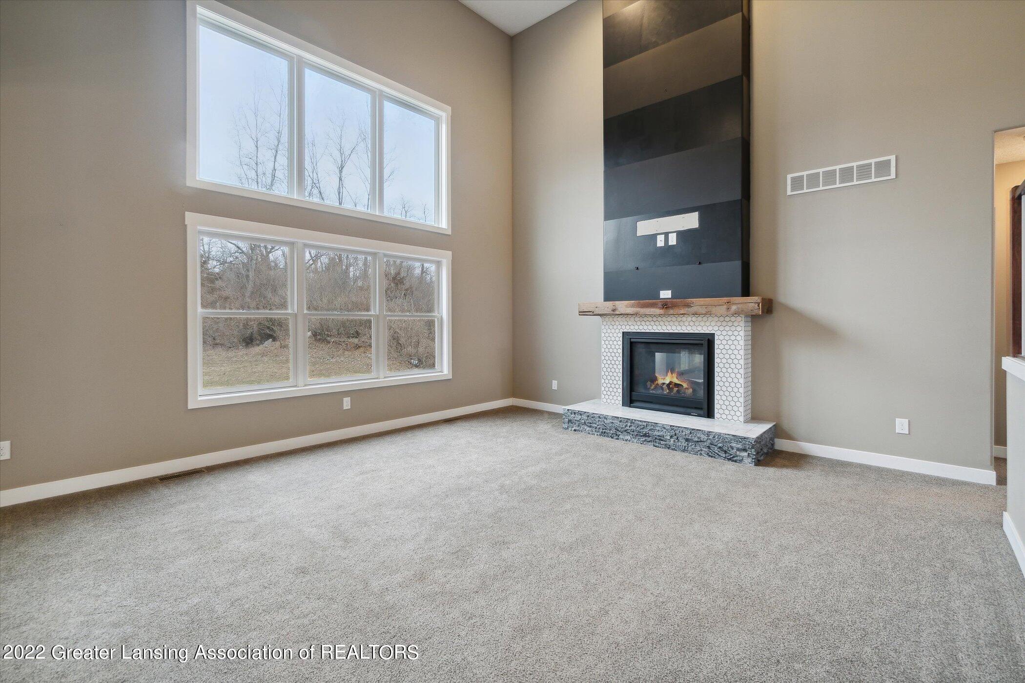 5179 North Canal Road Dimondale, MI 48821 - Photo 10 of 55 Family Room