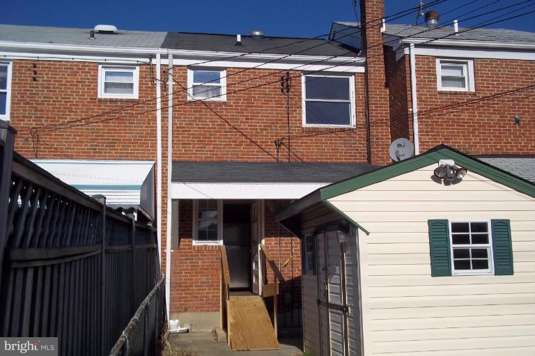 731 Middlesex Road Essex, MD 21221 - Photo 6 of 13 Exterior (Rear)