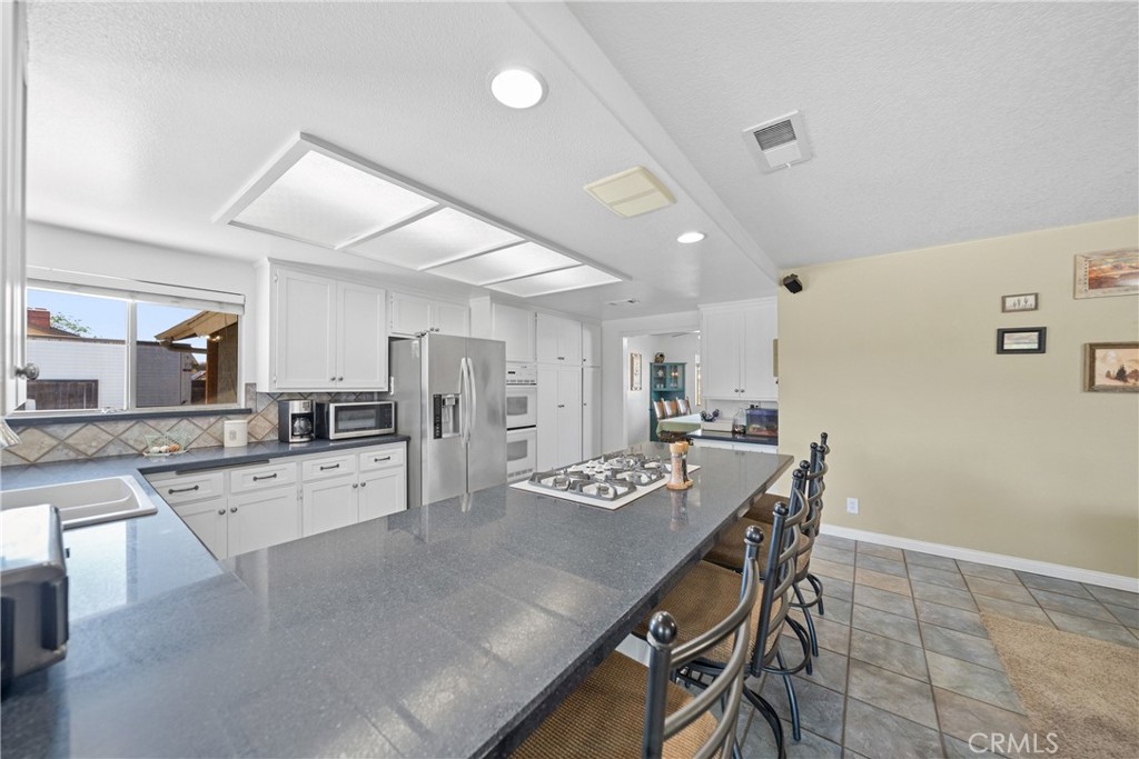 18915 Doving Lane Riverside, CA 92508 - Photo 13 of 59