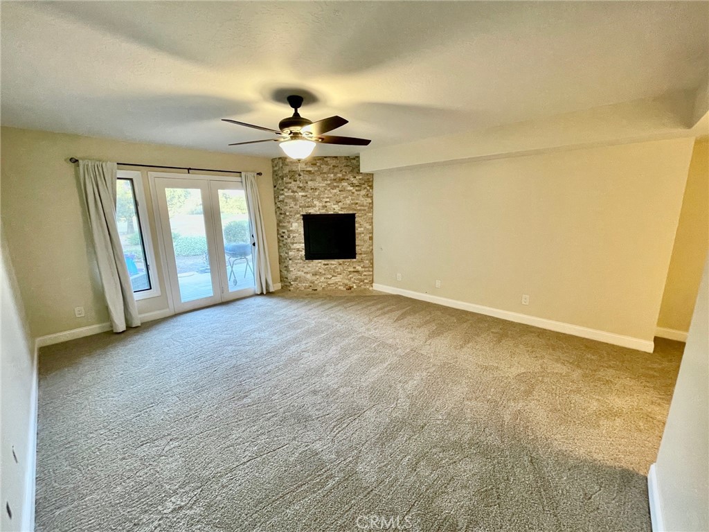 38194 Oaktree Loop Murrieta, CA 92562 - Photo 8 of 12