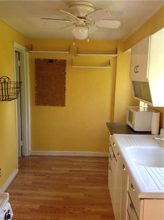 928 Braddock Road Pittsburgh, PA 15221 - Photo 11 of 24 Kitchen.