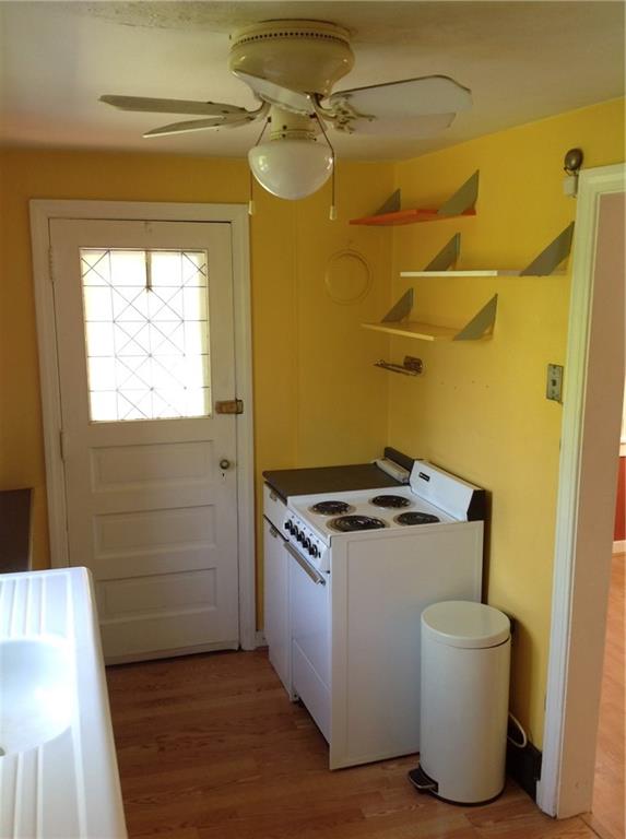 928 Braddock Road Pittsburgh, PA 15221 - Photo 12 of 24 Kitchen.