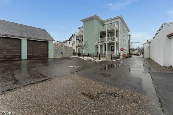 $4,000 | 16 Main Street, Unit 16C, Flemington, NJ 08822